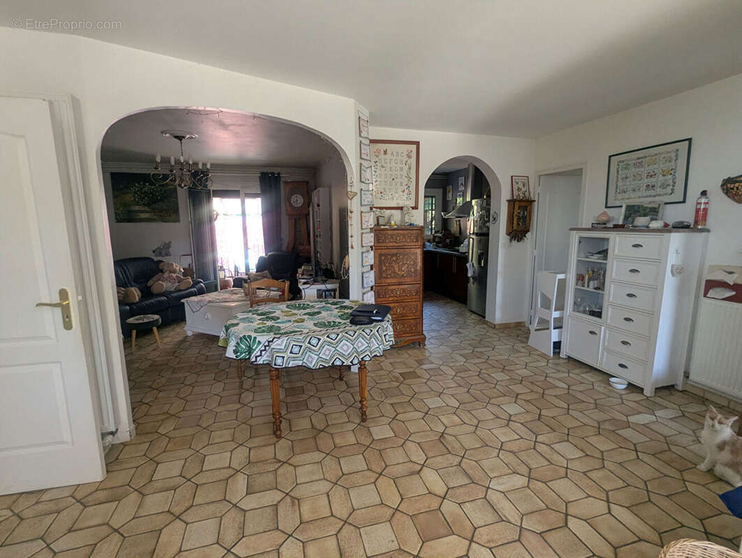 Maison Challuy 10 pièce(s) 249.16 m2 - photo 9