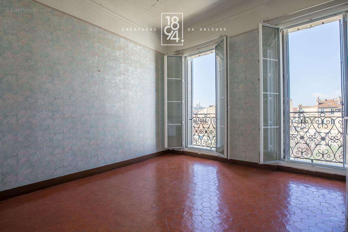 Appartement à MARSEILLE-6E