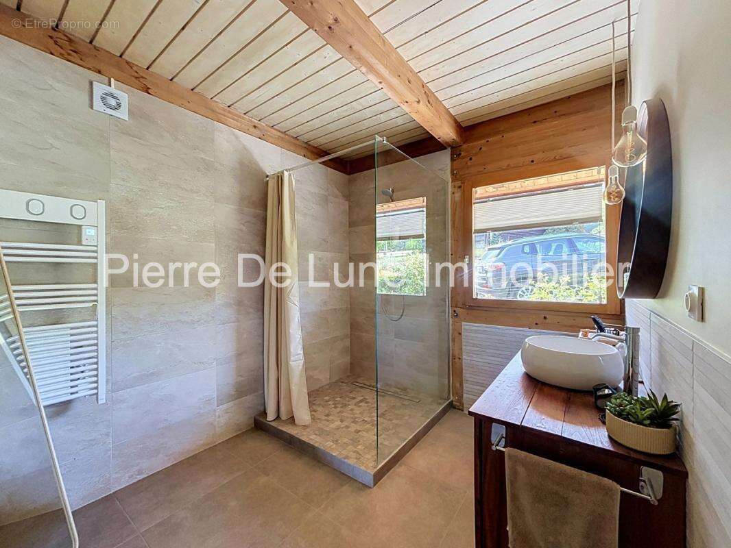 Trévignin – Maison d'exception en ossature bois avec vue dominante, piscine et panorama sur les montagnes - photo 22