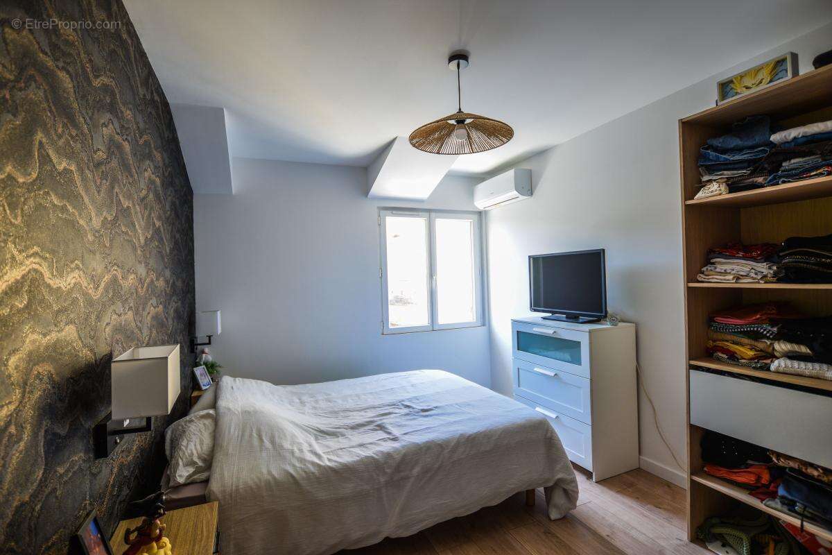 Maison de village rénovée, DPE B et potentiel unique d'espace supplémentaire d'environ 130 m² - photo 7