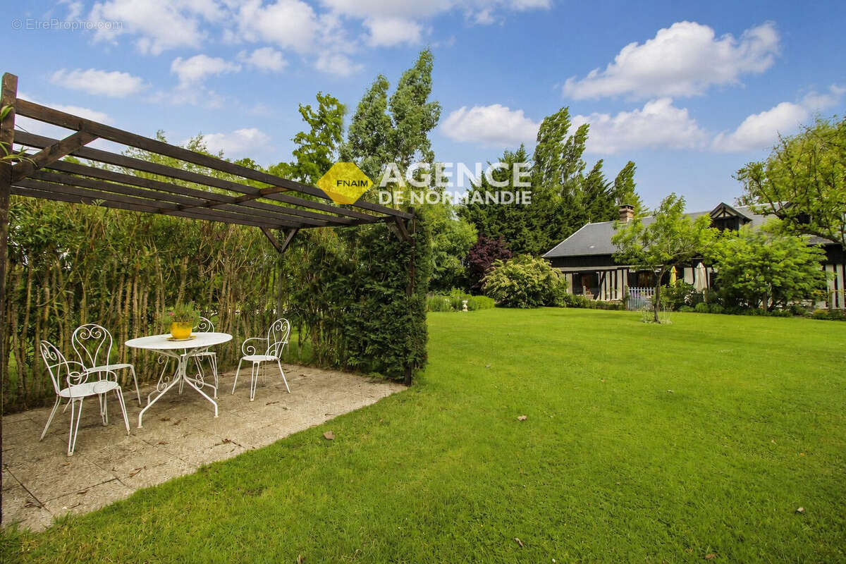 Maison à MONTREUIL-L'ARGILLE