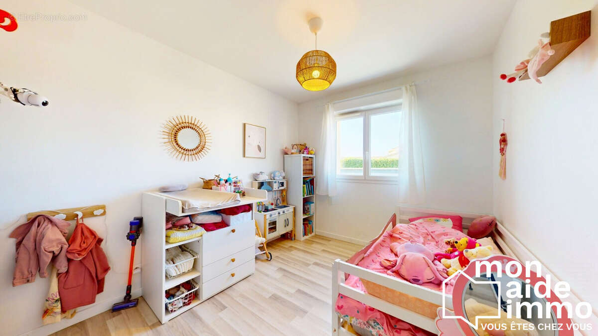 Maison à FARGUES-SAINT-HILAIRE