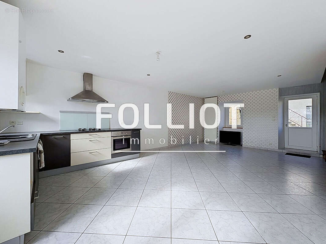 Maison 4 pièces à vendre à Bréhal - Réf 12473RC - photo 2
