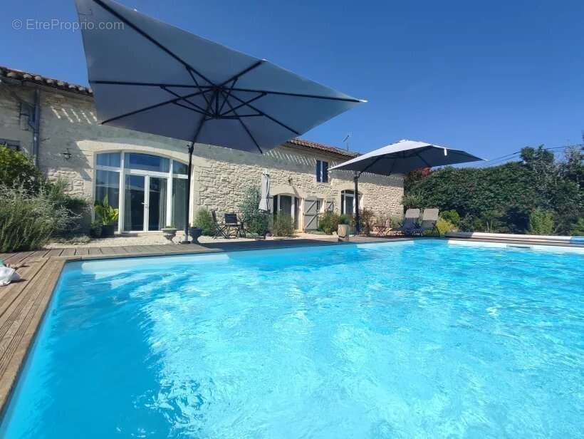 Maison à ESCLAUZELS