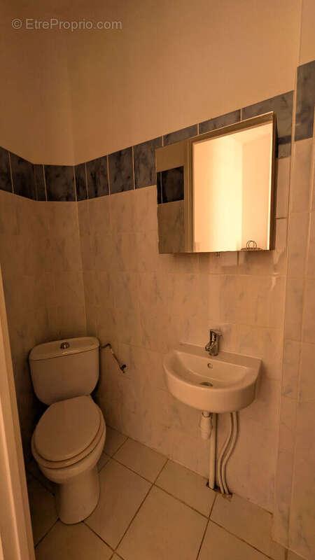 Cannes Bas Montfleury proche Résidence le Gallia - Appartement Cannes 2 pièces 45.46 m2 avec double cave et balcon - photo 15