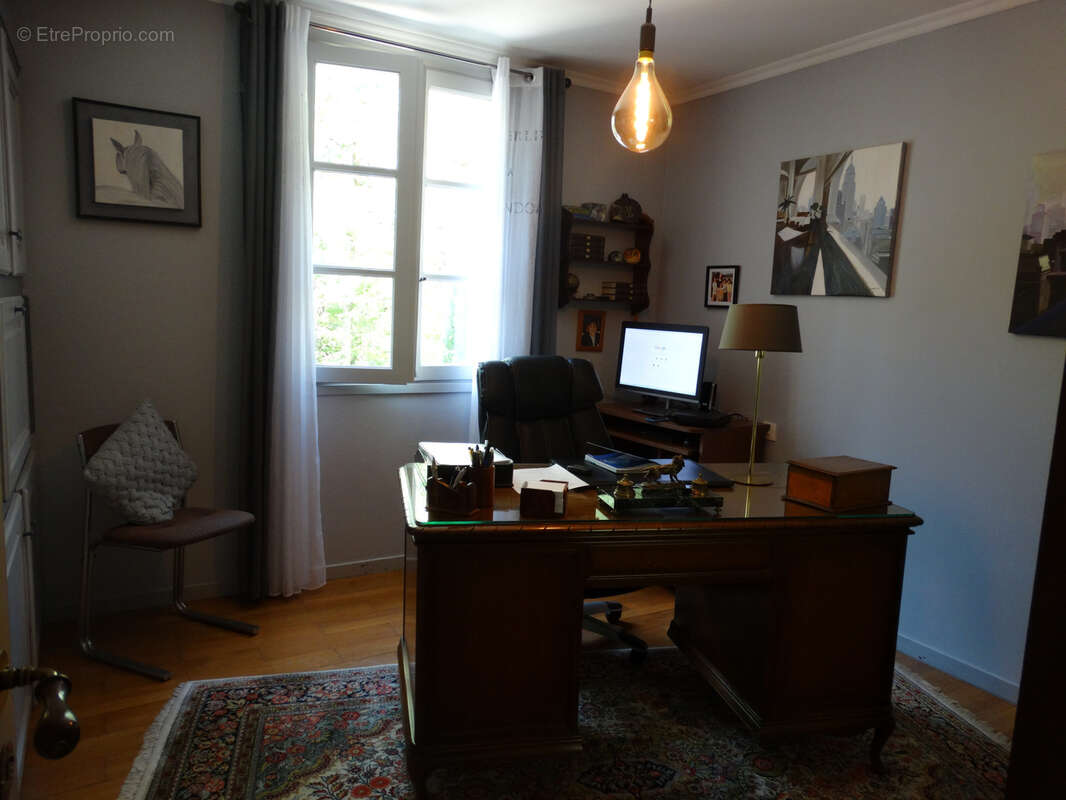 Maison à CUZORN