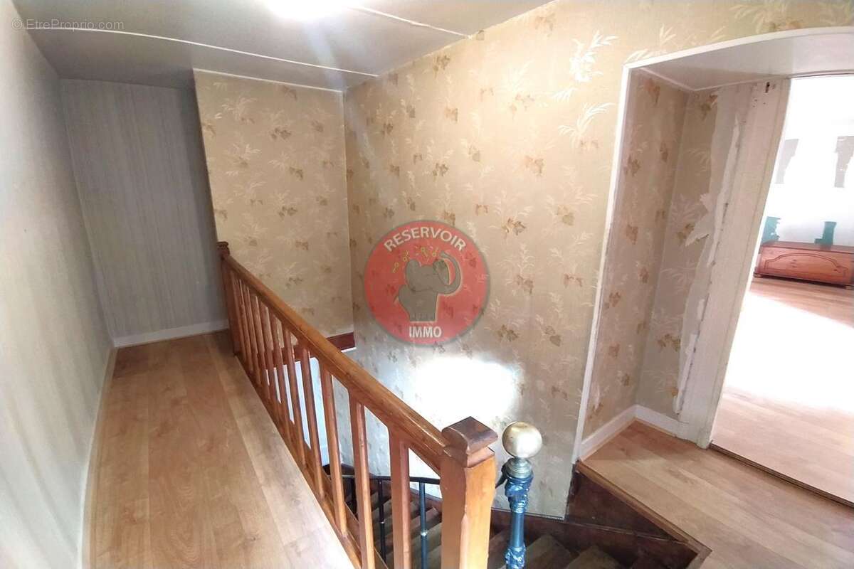 Maison à VILLAINES-EN-DUESMOIS