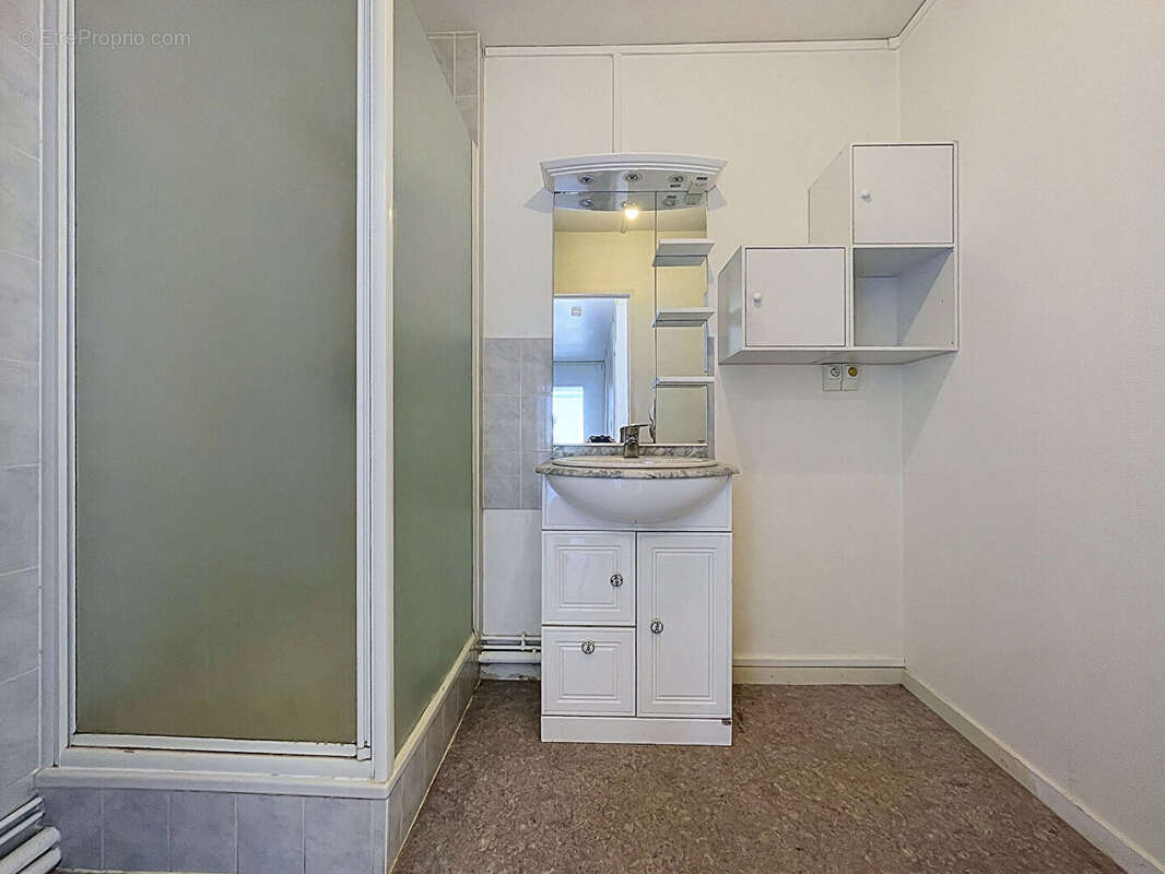T3 de 74 m²  au dernier étage avec double balcons à Trélazé - photo 11