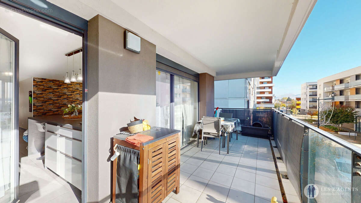 Appartement à SAINT-MARTIN-D'HERES