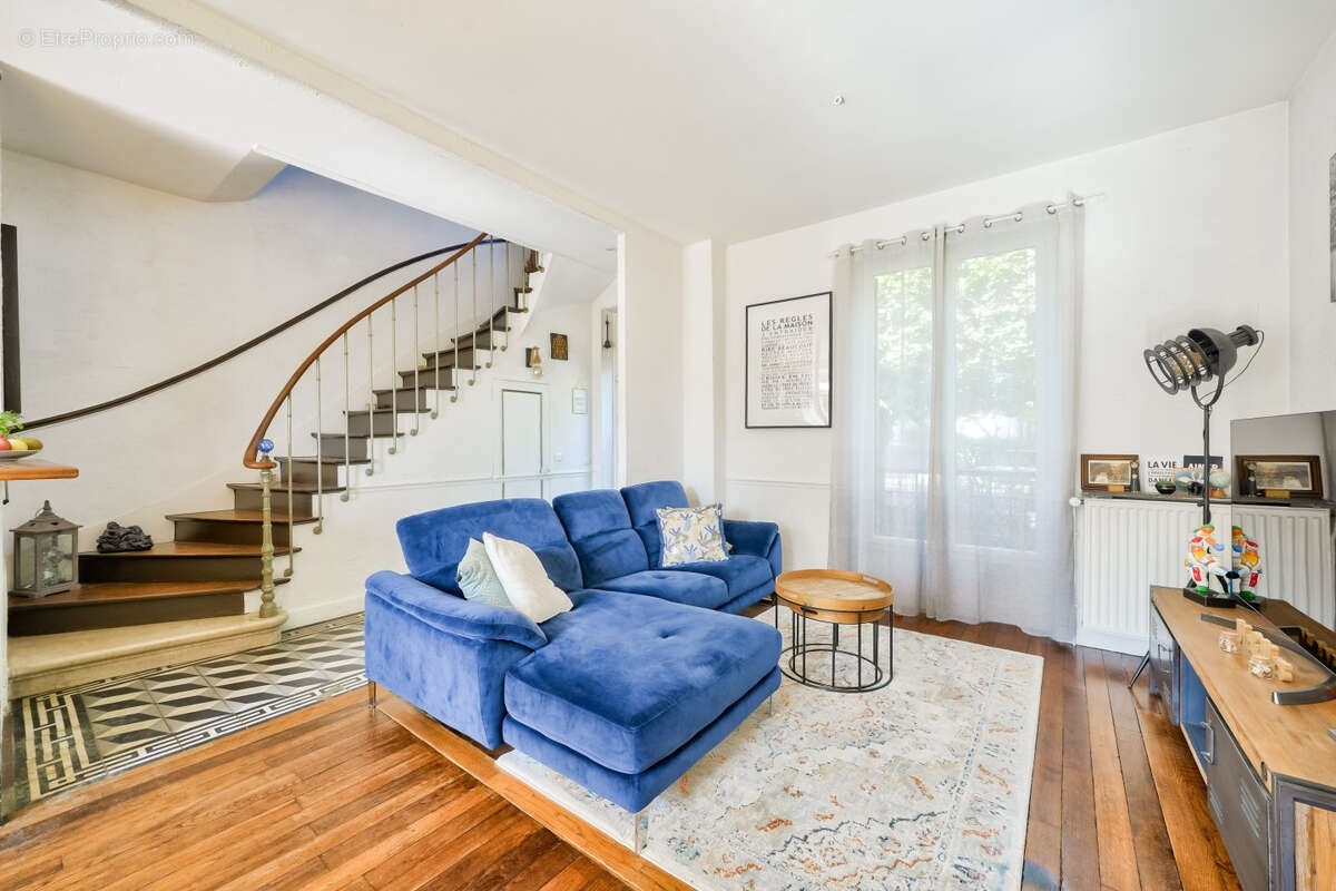 Maison à SAVIGNY-SUR-ORGE