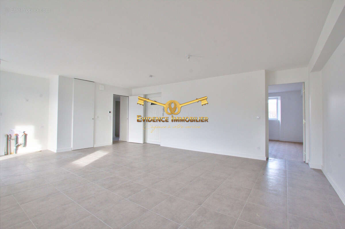 Appartement à GILLY-SUR-ISERE