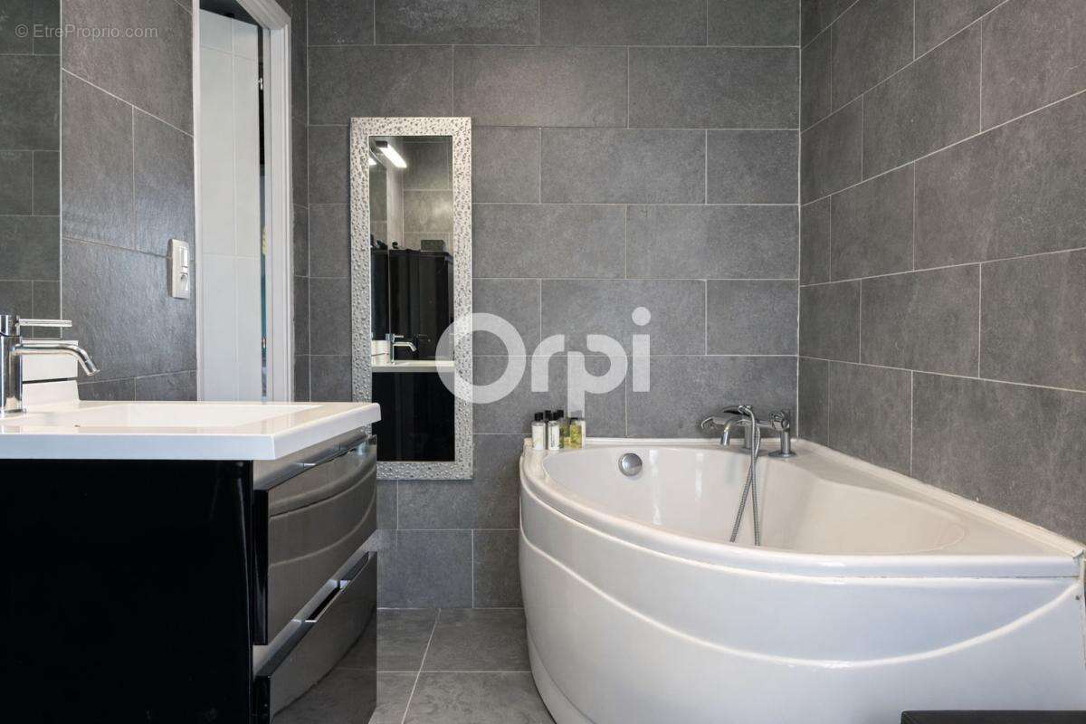 Maison à CAMPHIN-EN-PEVELE