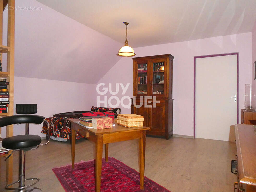 Maison à CHEMILLY-SUR-YONNE