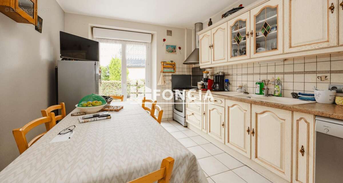 Maison à NOYAL-CHATILLON-SUR-SEICHE