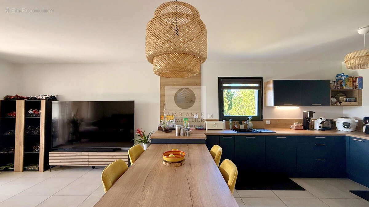 Appartement à GUILHERAND-GRANGES