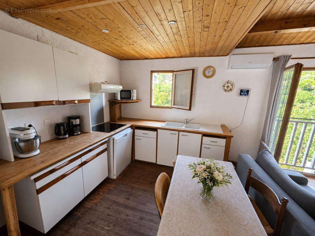 Maison 61 m² à Vailhauques  - photo 9