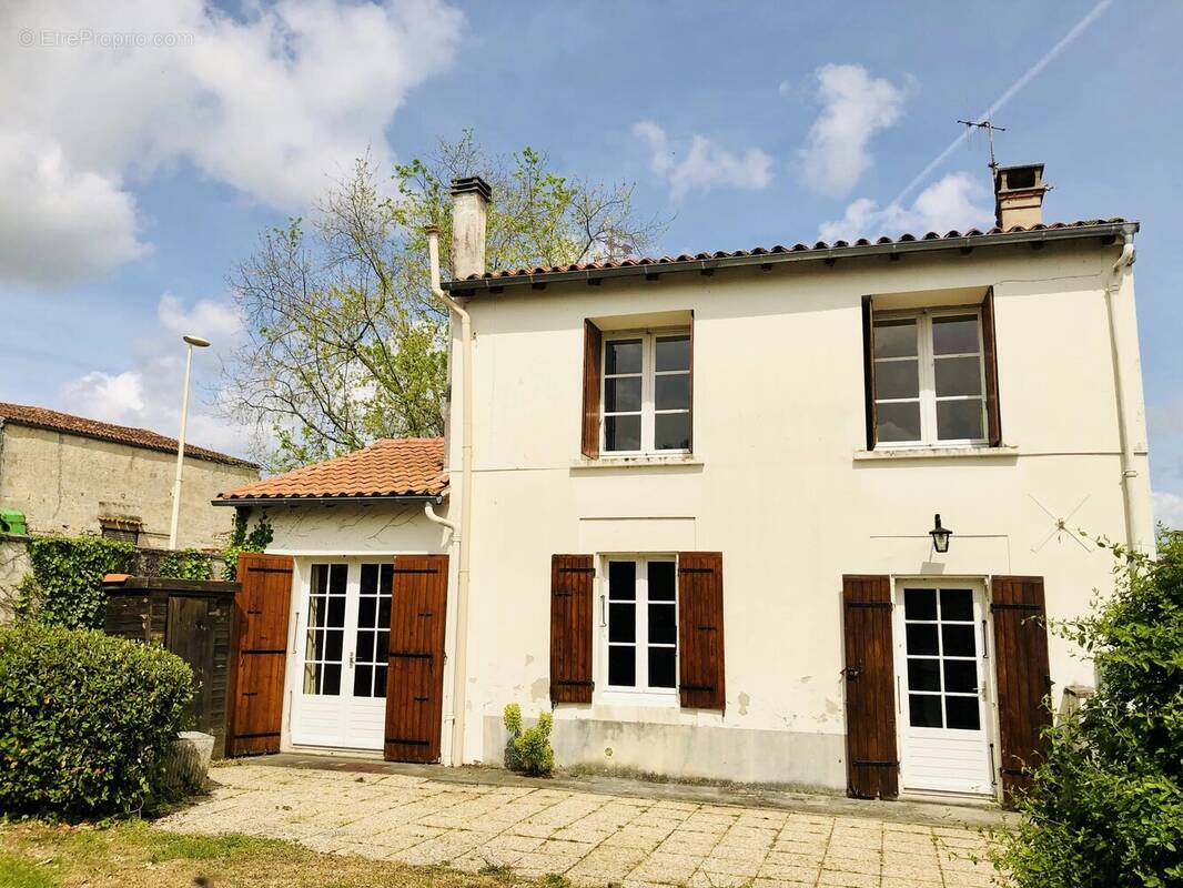 Maison à SAINT-PARDOULT