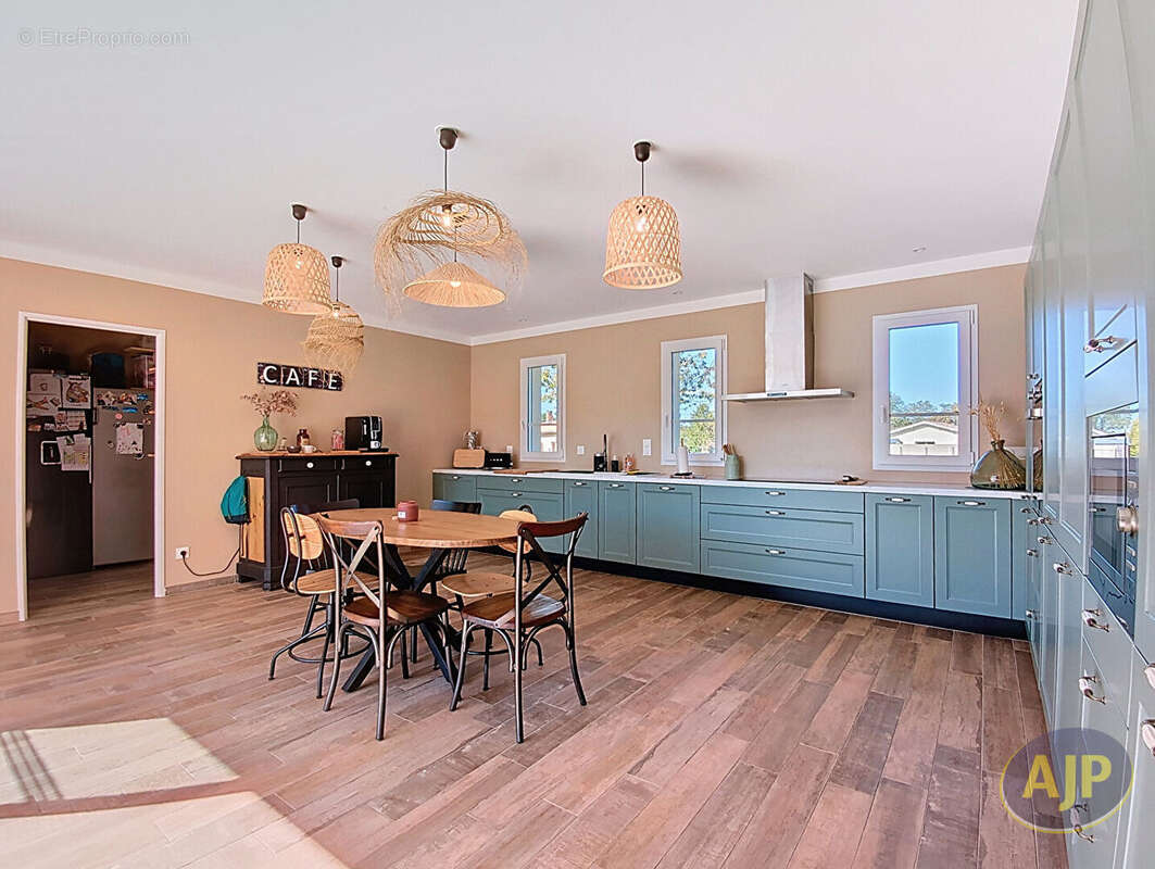 Maison à BELIN-BELIET