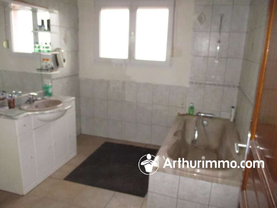 Maison à FRAHIER-ET-CHATEBIER