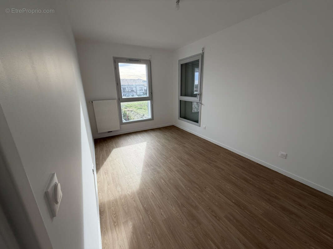 Appartement à TOULENNE