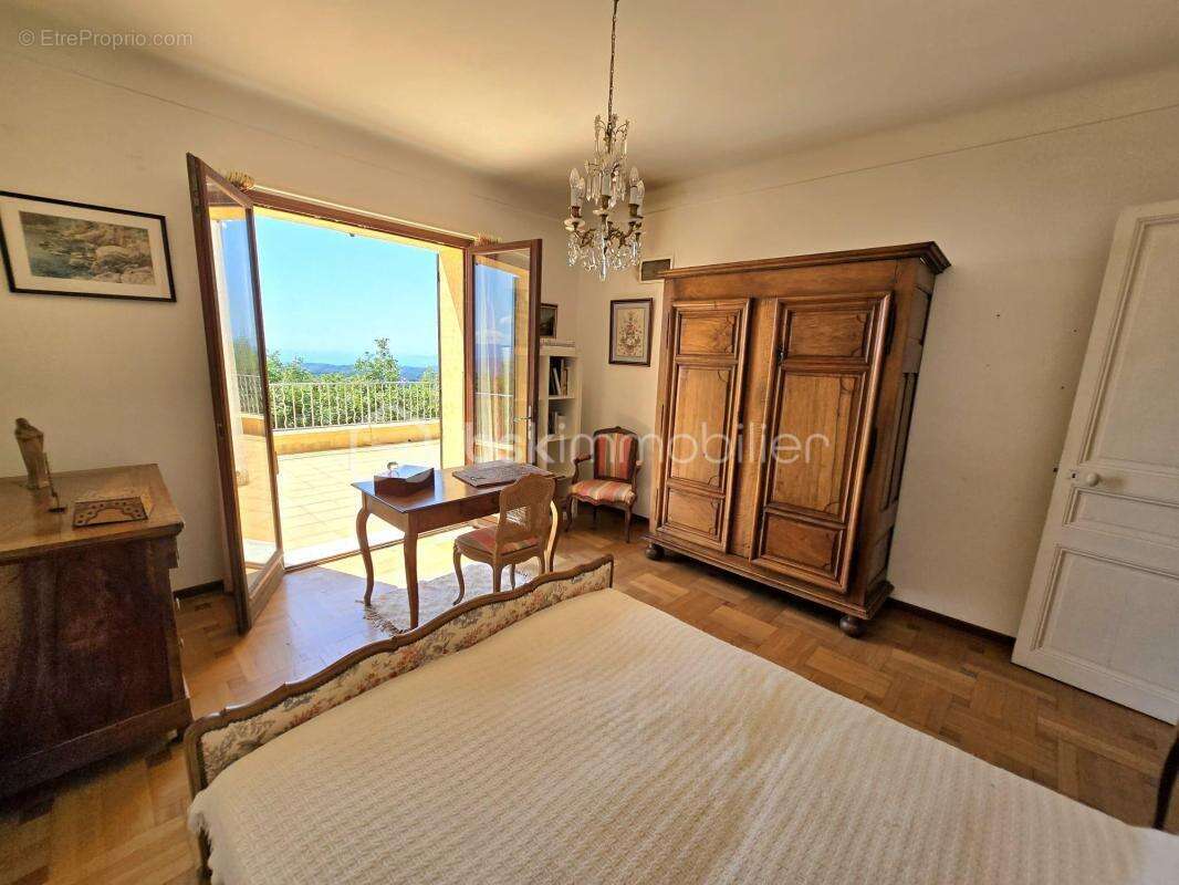 Saint-Jeannet –  propriété avec vue mer panoramique, appartement indépendant et fort potentiel de valorisation - photo 15