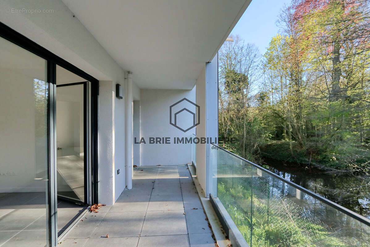 Appartement à RUBELLES