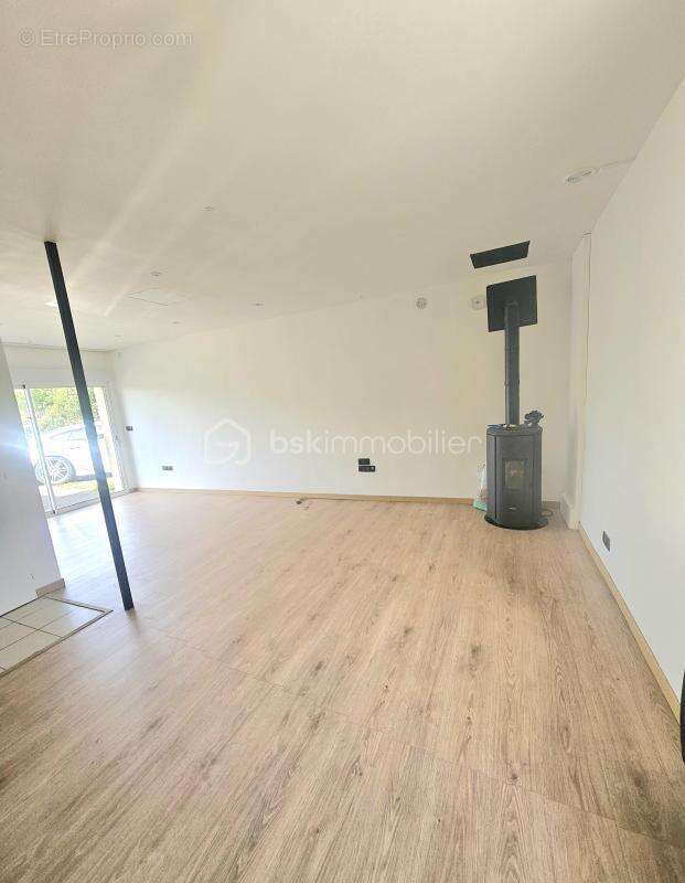 Maison familiale - abbecourt (60) - 3 ch - piece de vie 60m2 environ et garage neuf (2024) - photo 6