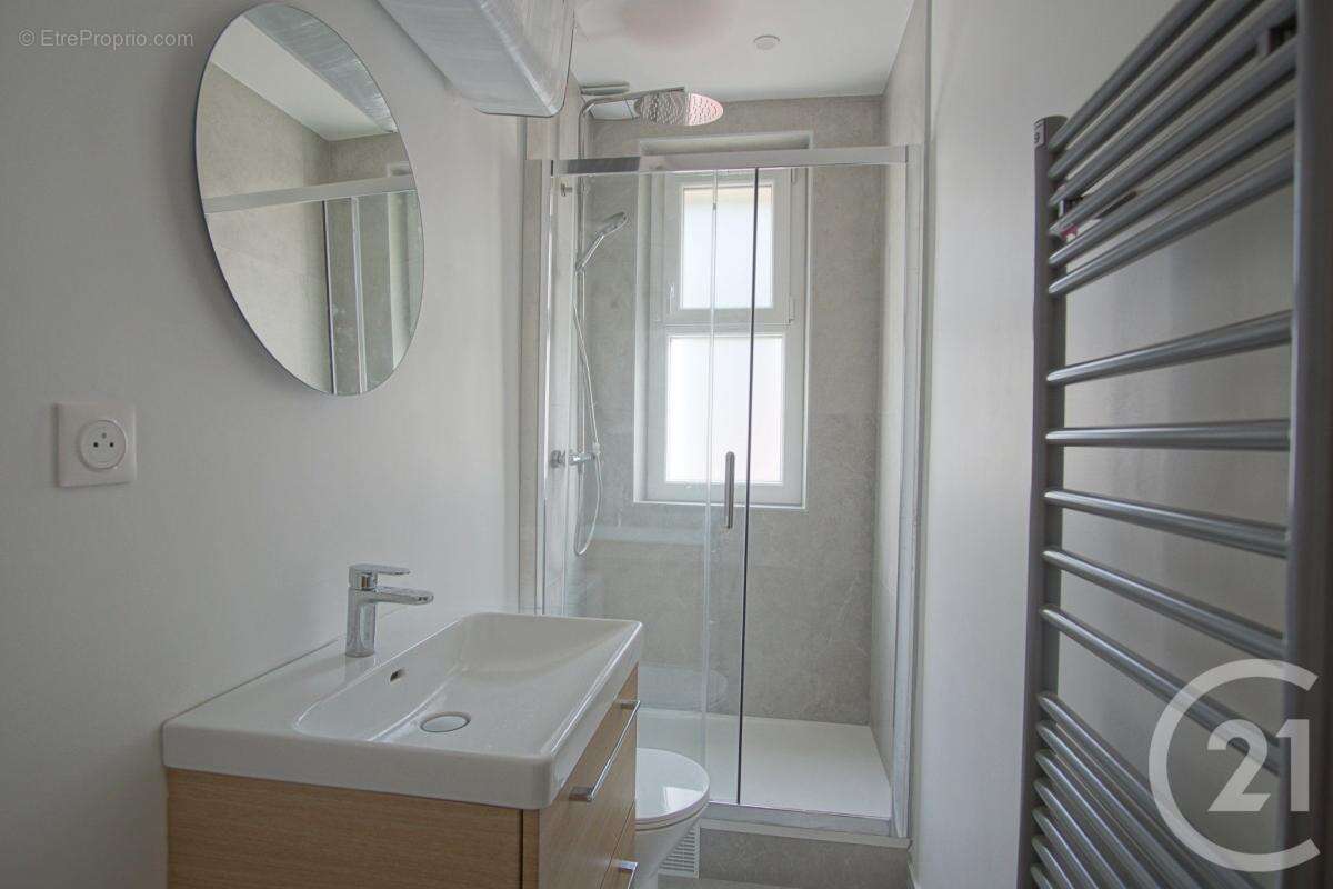 Appartement à IVRY-SUR-SEINE