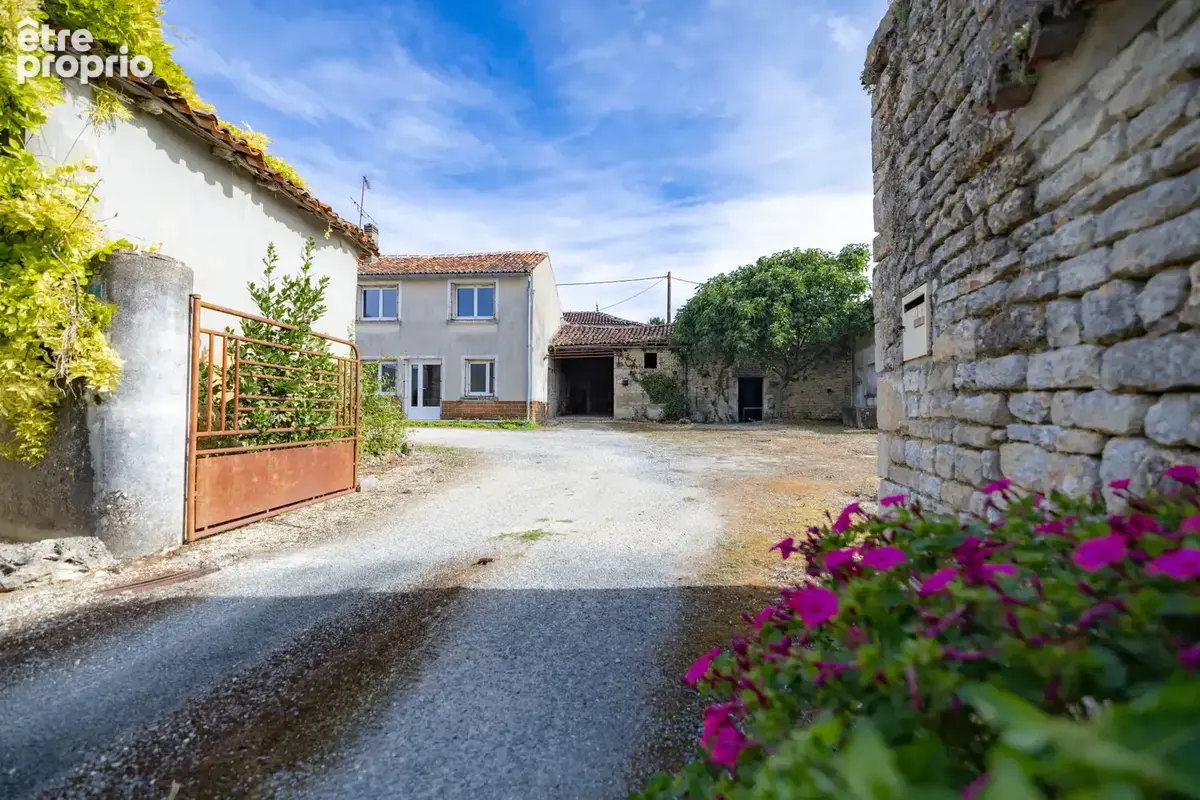 Photo Maison à Brie-Sous-Matha au prix de 179 350€