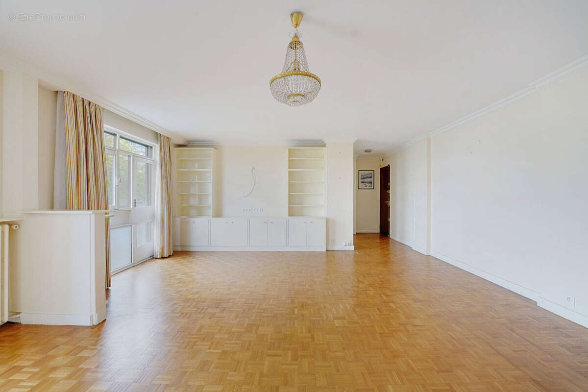 Appartement à PARIS-20E