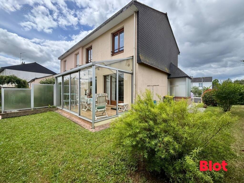 Maison à CHARTRES-DE-BRETAGNE