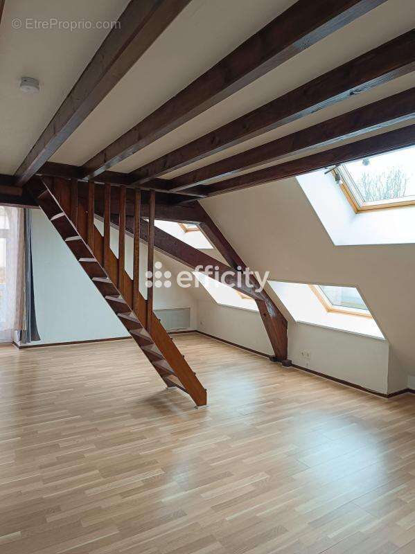 Appartement à MERCY-LE-BAS