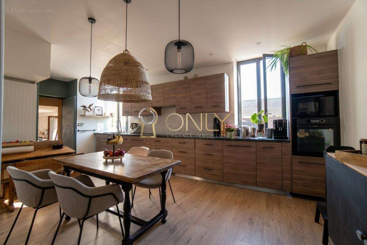 Maison à MORANCE