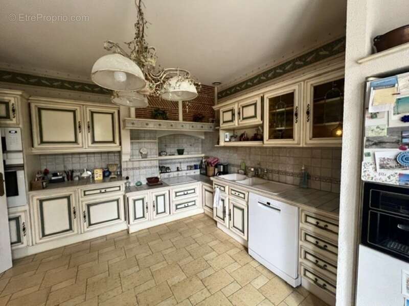 Maison 153m² - 5 chambres -sous sol - Jardin - Châtellerault - photo 13
