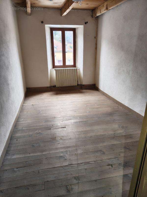 Maison à CROS-DE-GEORAND