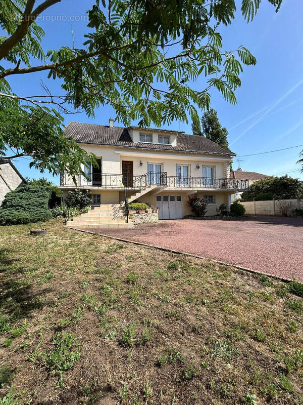 Maison à THURE