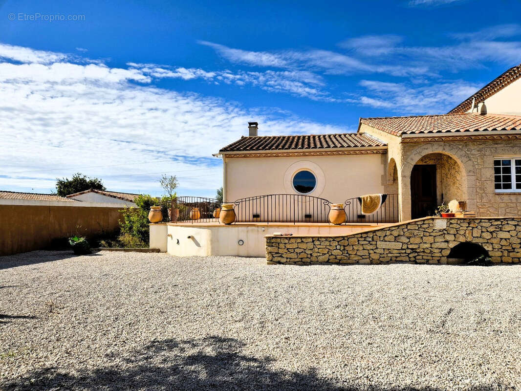 Villa  d'exception avec jardin, piscine, pool house et dependance - photo 35