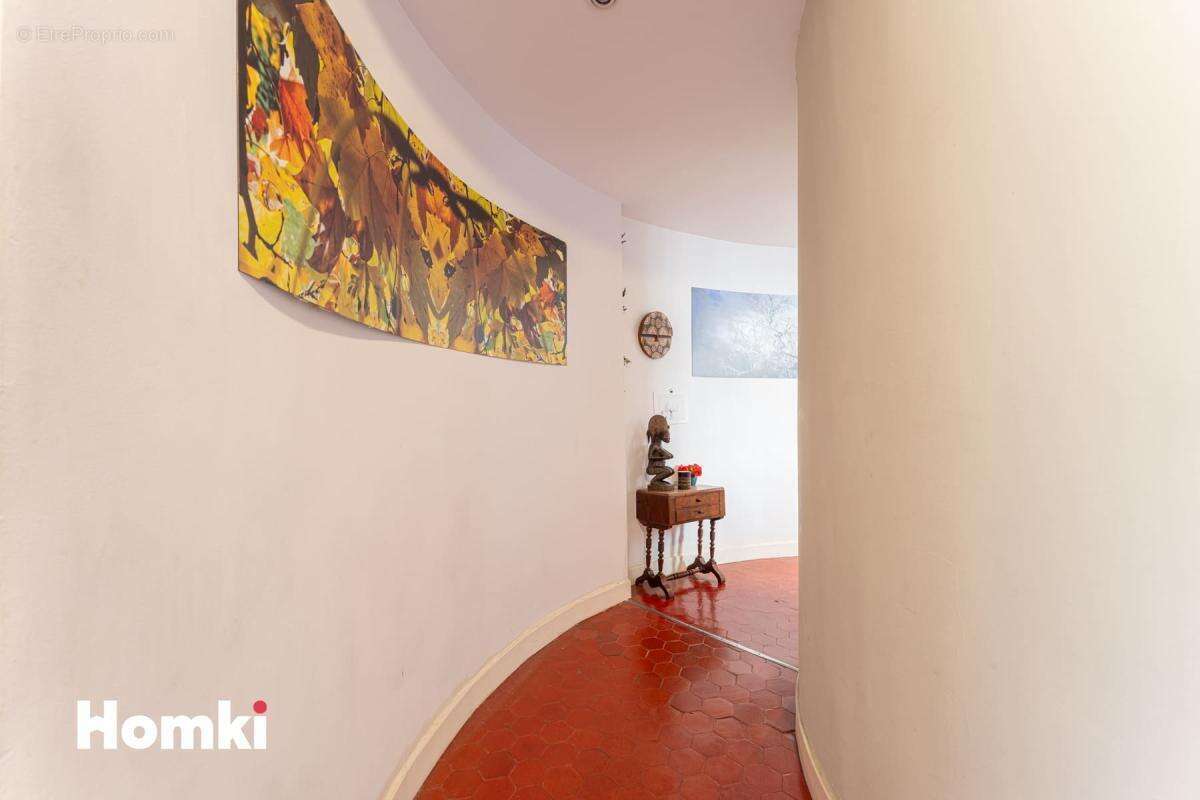 Appartement à MARSEILLE-1E