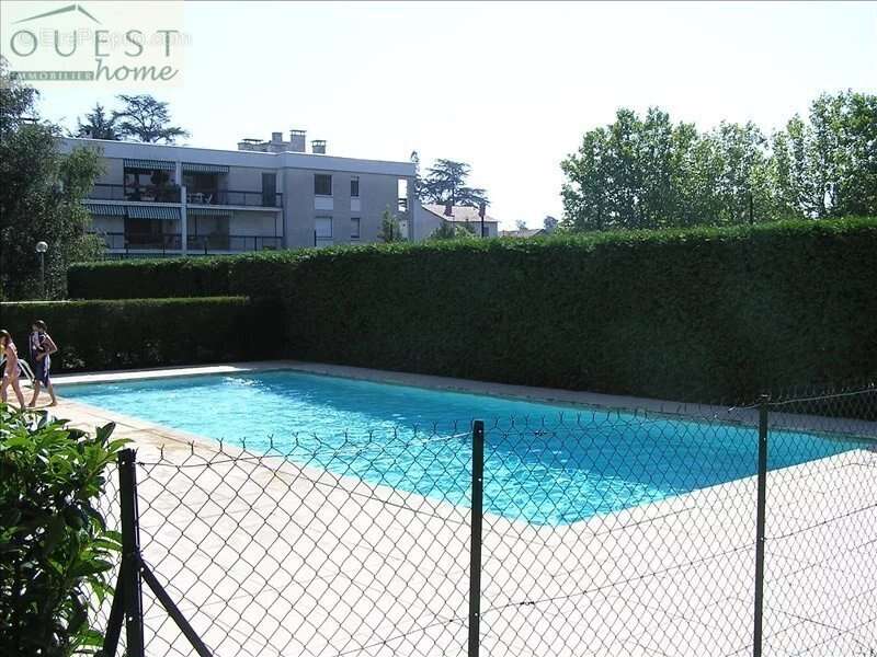 Appartement à CHARBONNIERES-LES-BAINS