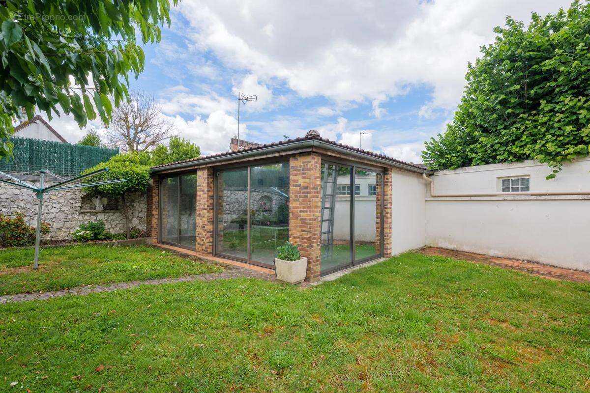 Maison de 9 pièces de 236 m² à Ozoir-la-Ferrière - photo 16