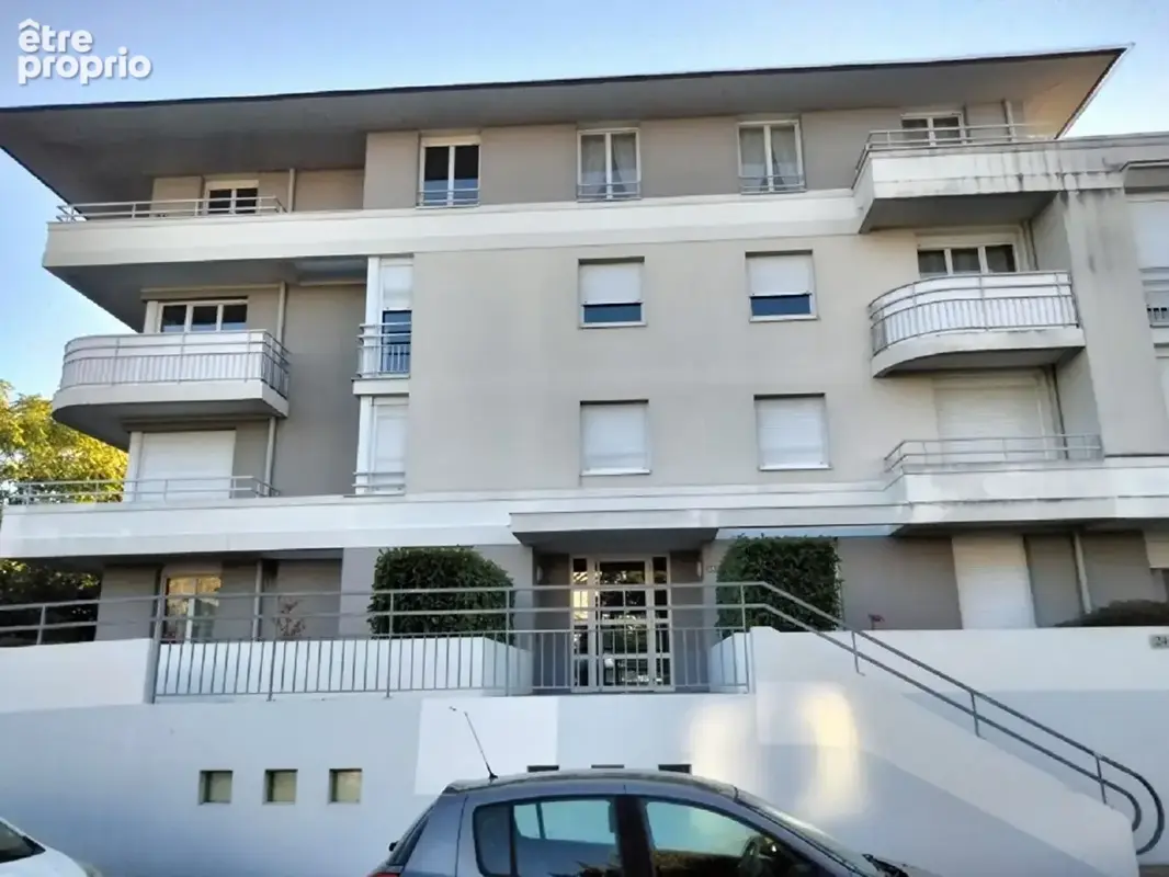 Appartement T2 Quartier La Madeleine Saint Léonard - photo 1