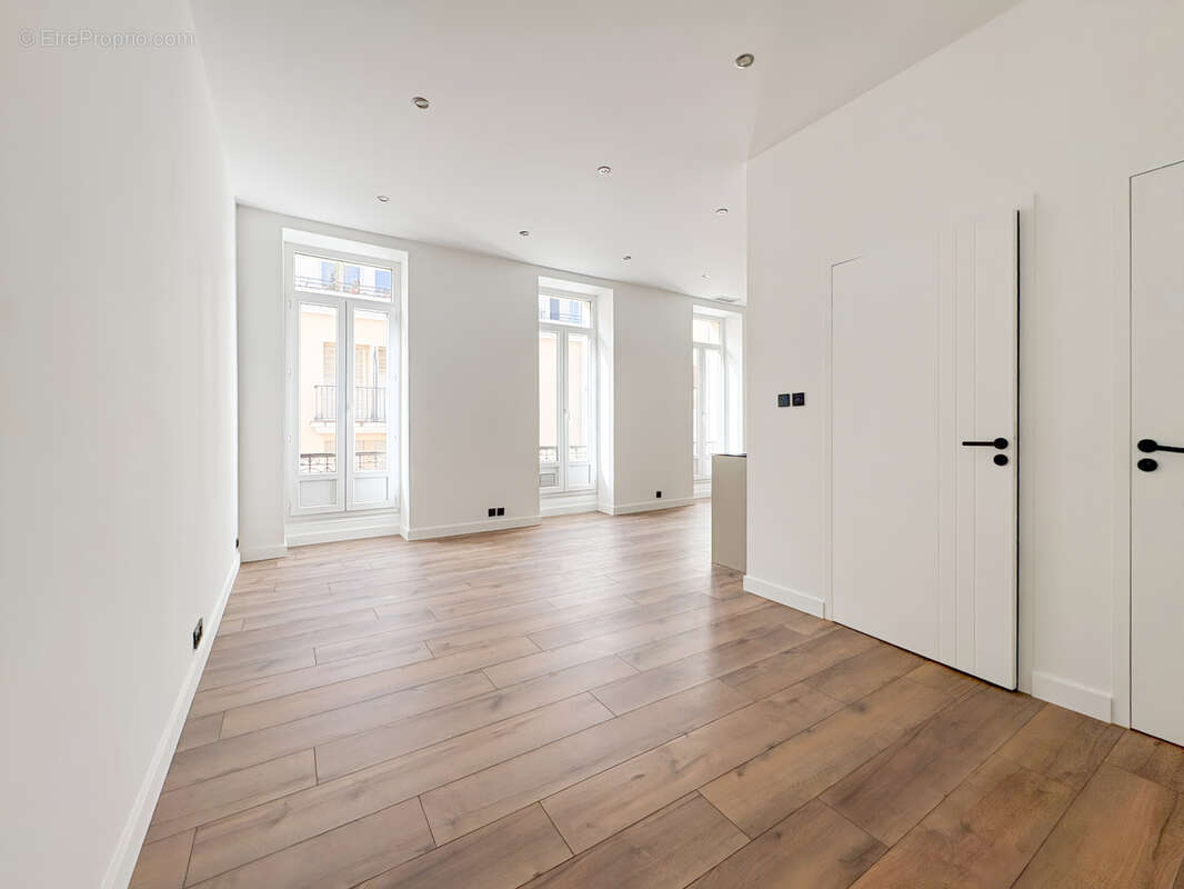 Appartement à MARSEILLE-7E