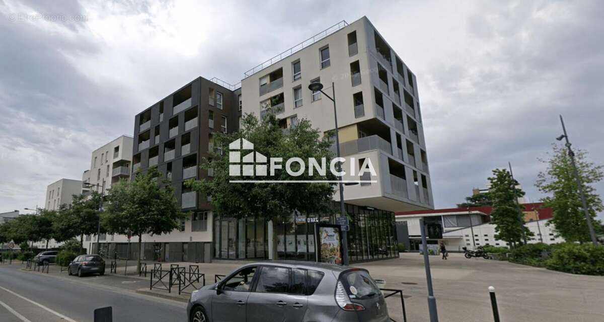 Appartement à BONNEUIL-SUR-MARNE