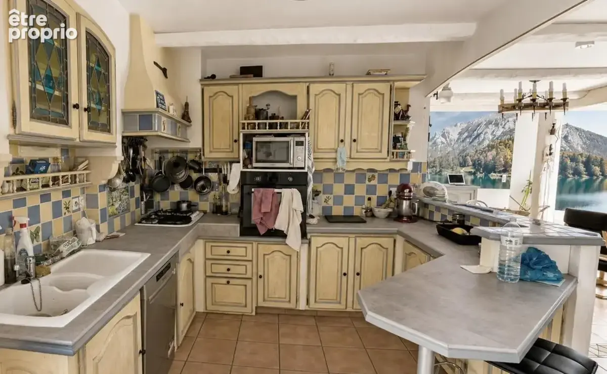 MERINDOL (84)  Maison de plain pied : 168 m² habitables / 2 gîtes / terrain de 870 m² / piscine - photo 10