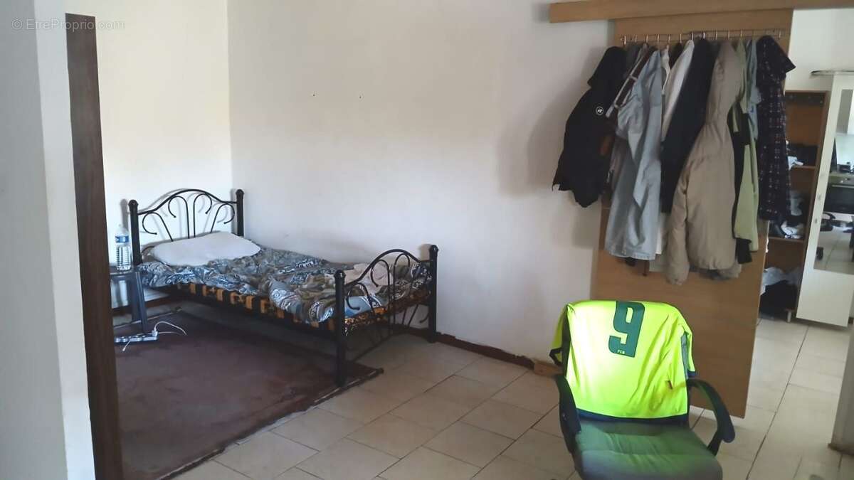 Appartement à MARSEILLE-3E