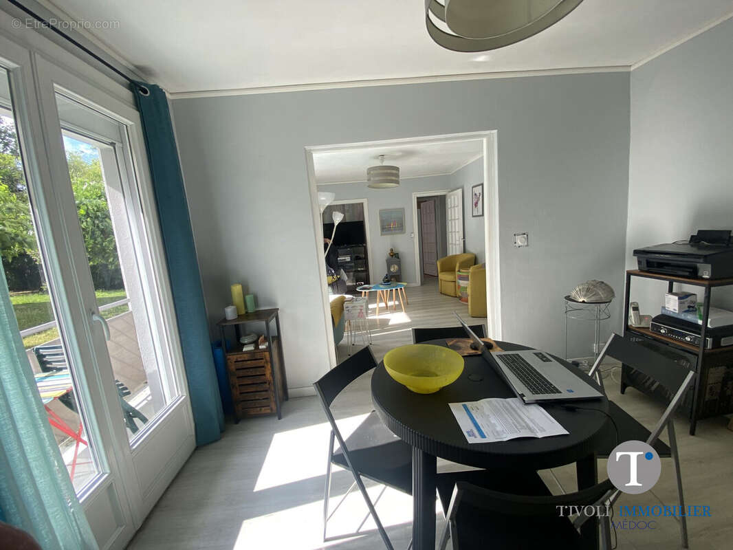 Appartement 64 m² à Merignac  - photo 5