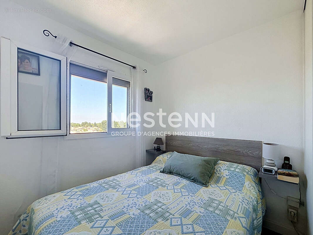 Port Camargue Appartement de type 2 en très bon état avec très belle vue dégagée - photo 6