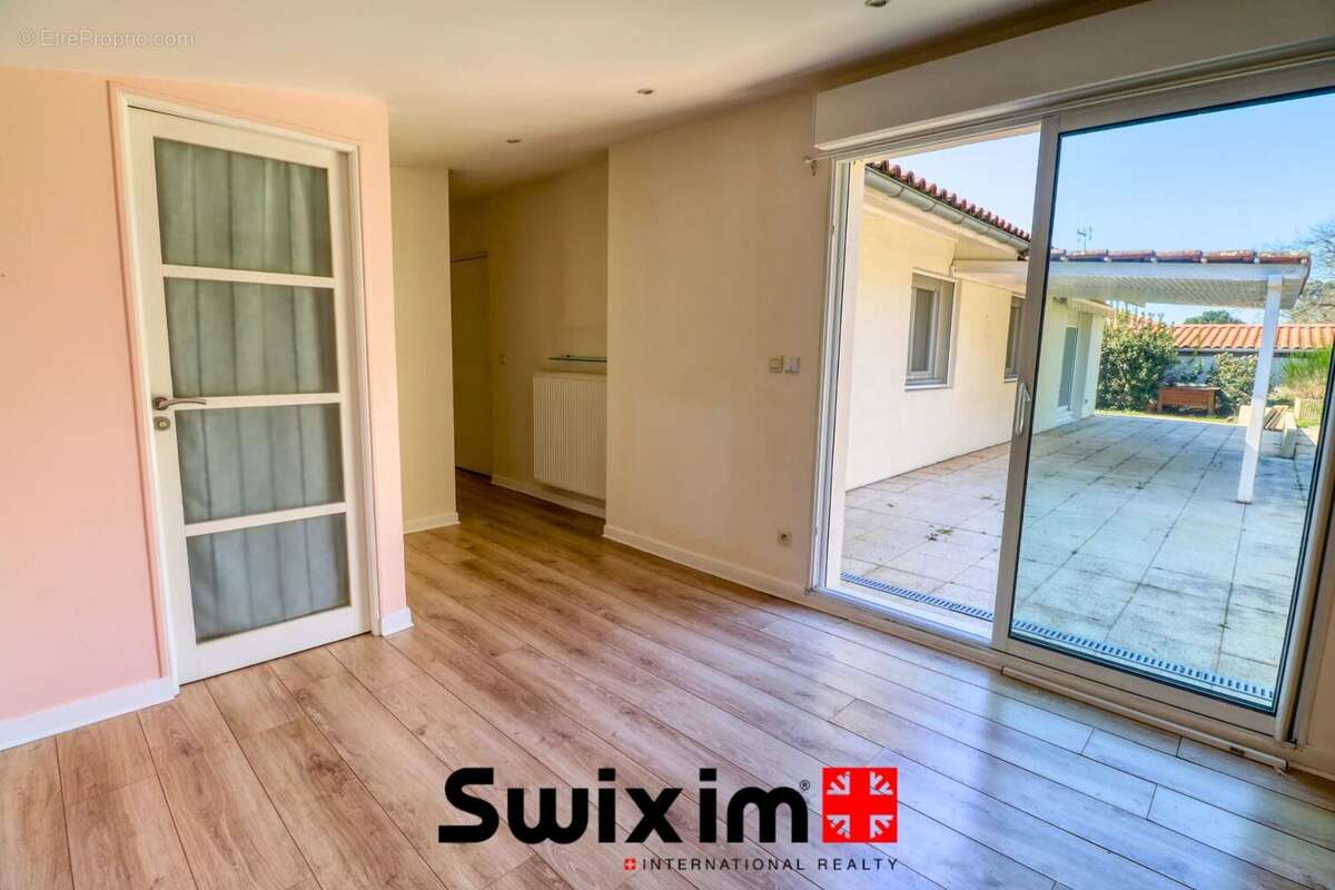 Maison à LE HAILLAN