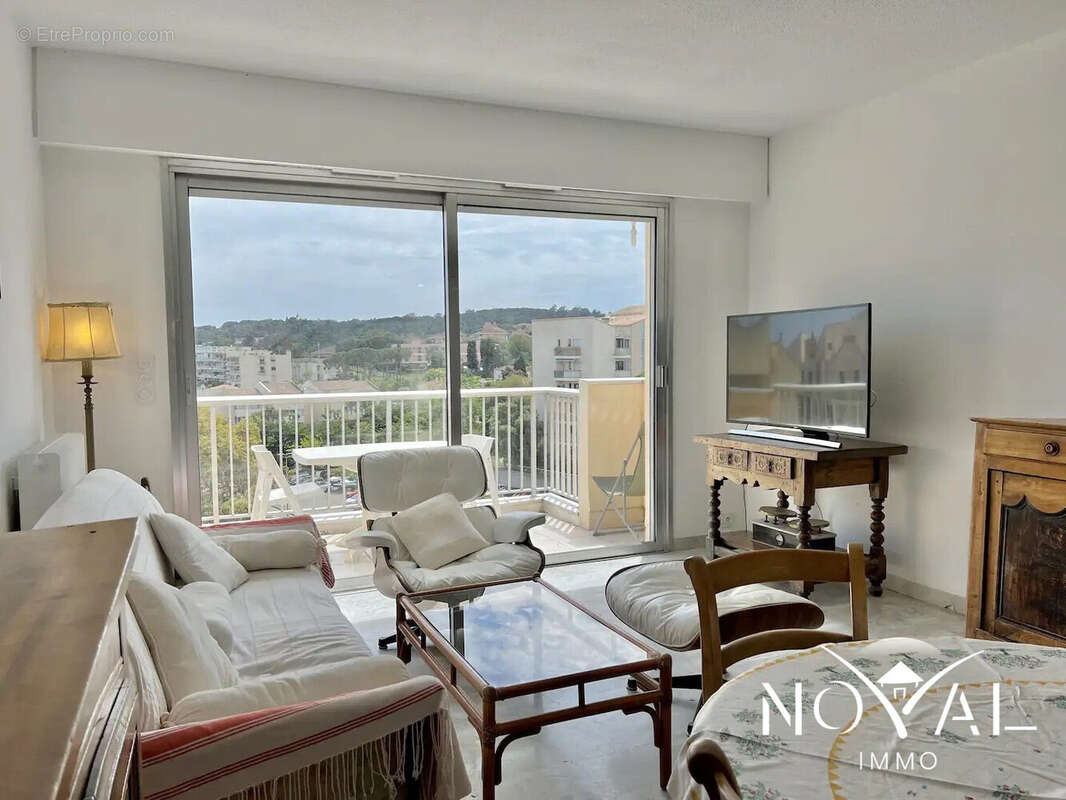 Appartement à LE CANNET