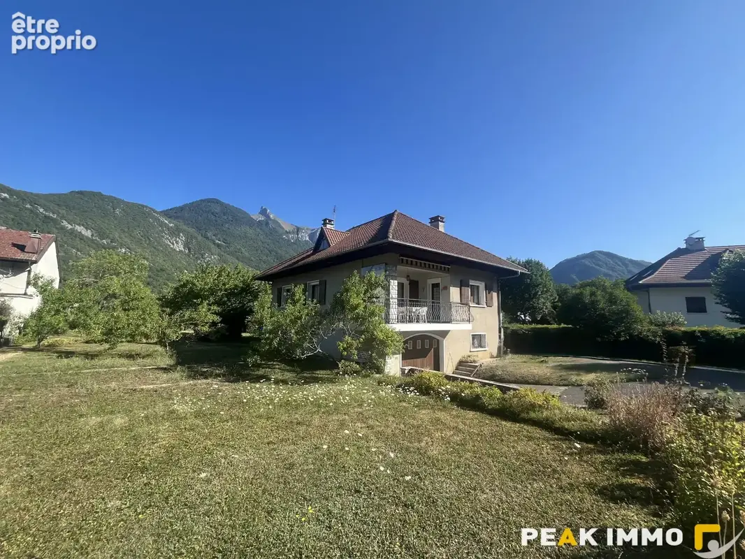 A vendre  Maison familiale avec beau potentiel sur une parcelle de 2 115 m2 à Faverges - photo 2